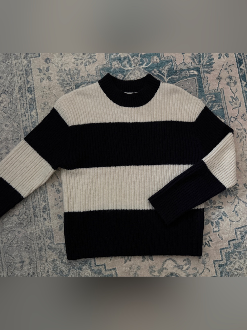 H&M Sweater
